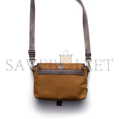 PRADA RE-NYLON AND LEATHER SMARTPHONE CASE 2ZT071 (19*13*5.5cm) PRADA RE-NYLON AND LEATHER SMARTPHONE CASE 2ZT071 (19*13*5.5cm)